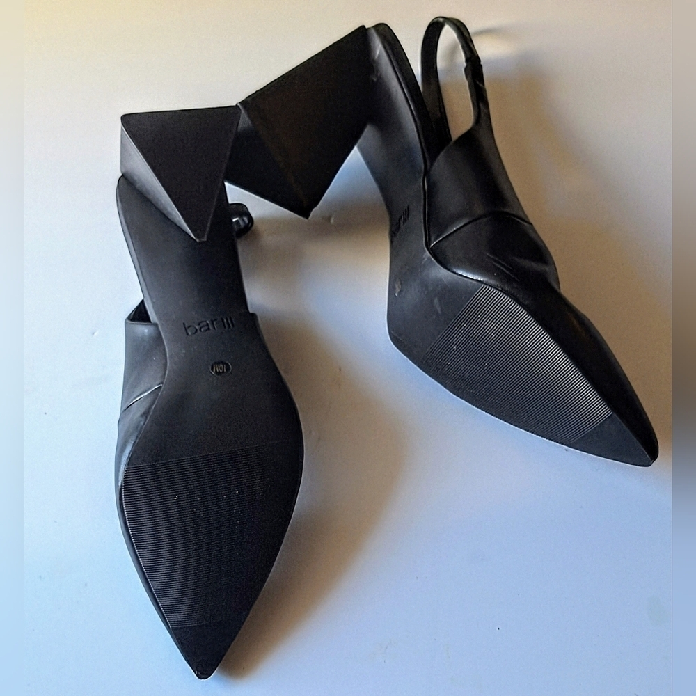 NWOT Bar III Pointed Toe Leather Novelty Triangular Stack Heel Shoes - Picture 13 of 13